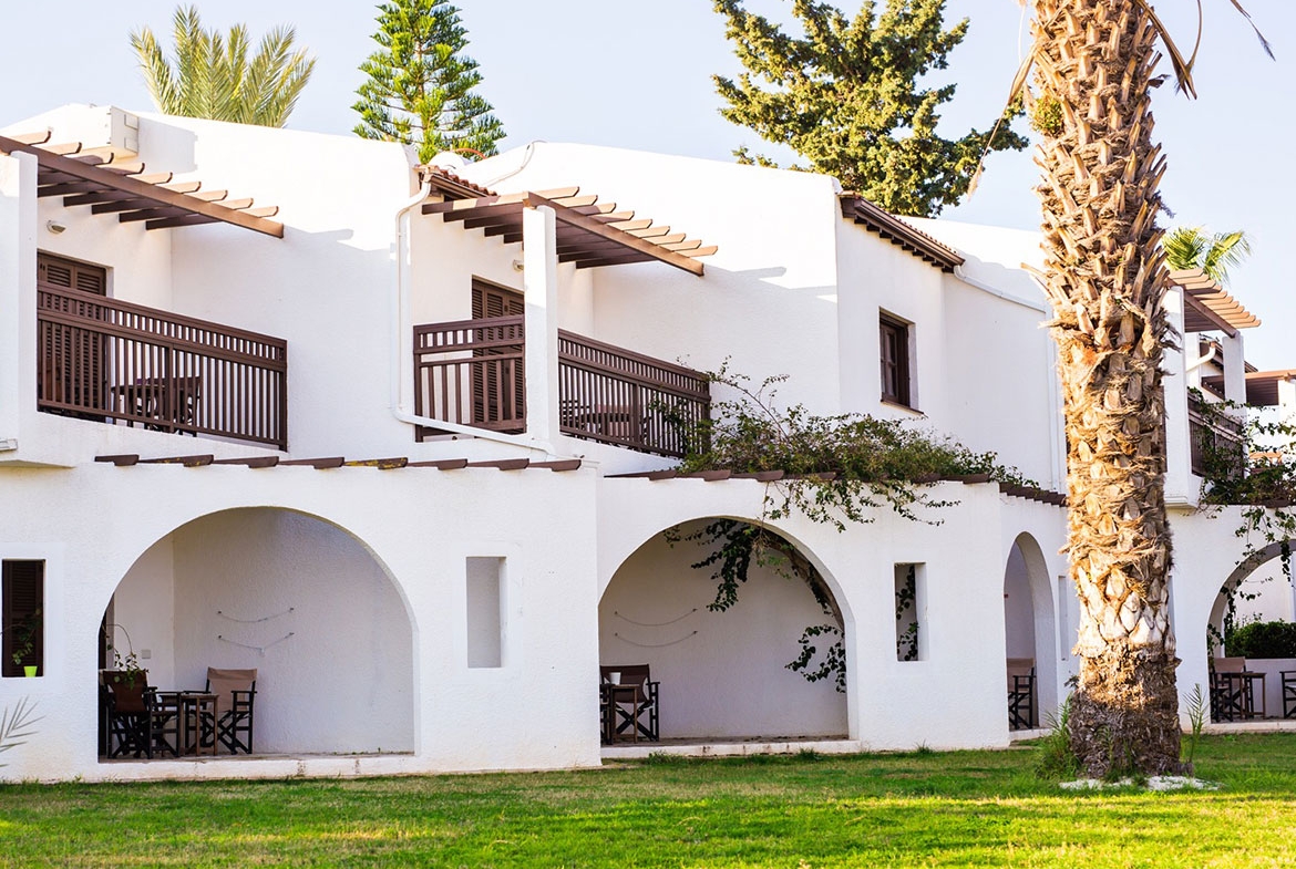 Four-bedroom house with garden